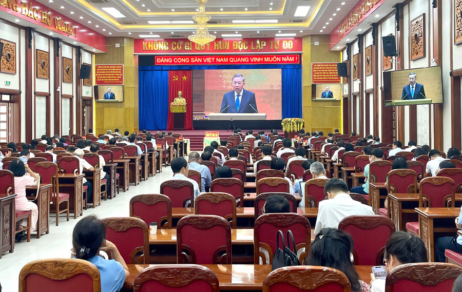 Các đại biểu nghe Tổng Bí thư Tô Lâm phát biểu chỉ đạo. Ảnh: A.H z6613204571892-e8a63c994ab2bbc4bc011ce15c45e177.jpg