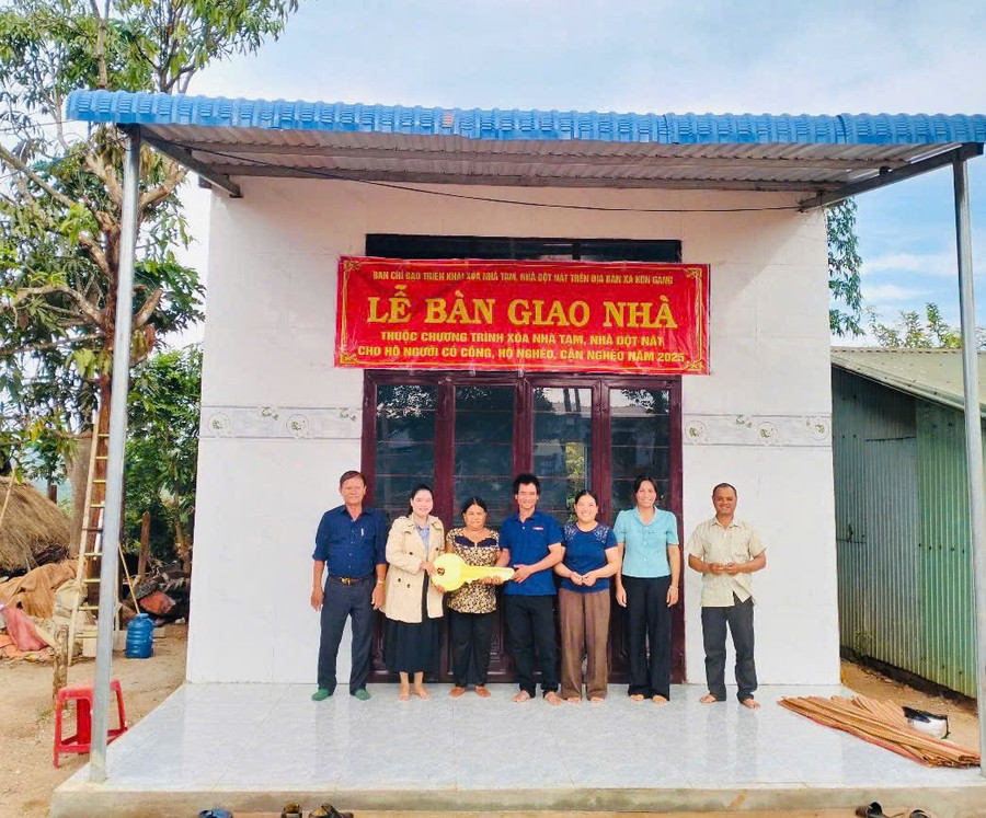 Nhiều địa phương đã về đích xóa nhà tạm, nhà dột nát. Ảnh: T.T z6573960103712-f054809aebd5ef677a35b1a165ebdc45.jpg