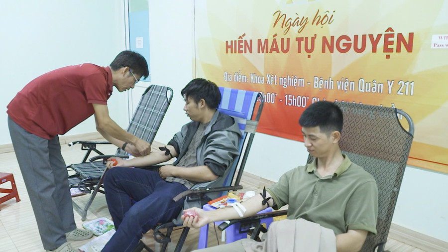 Các tình nguyện viên CLB Máu nóng Gia Lai tham gia hiến máu Ảnh: Minh Trung cac-tinh-nguyen-vien-clb-mau-nong-tham-gia-hien-mau.jpg