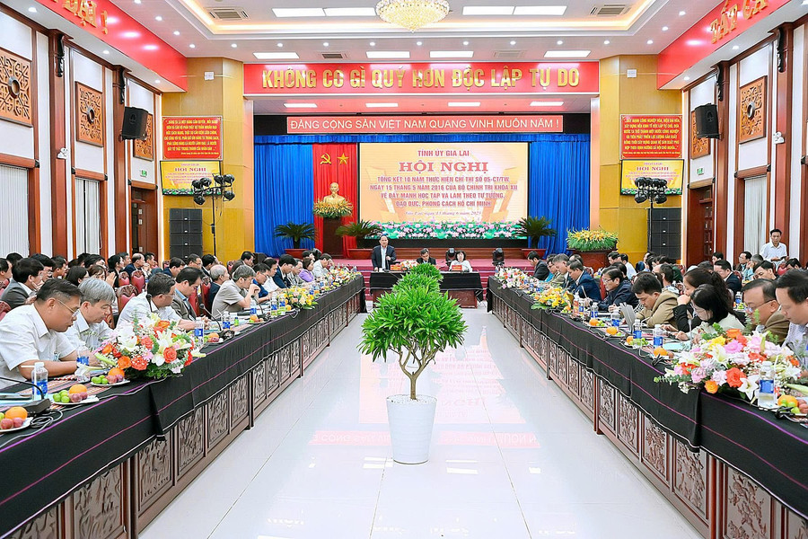 Quang cảnh hội nghị. Ảnh: Đ.T z6700641564758-f2bfd6fc366bd4d858133177713b1b70.jpg