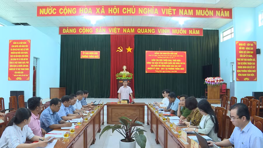 quang-canh-buoi-lam-viec-voi-cac-xa-phuong-ve-cong-tac-chuan-bi-bau-cu.jpg