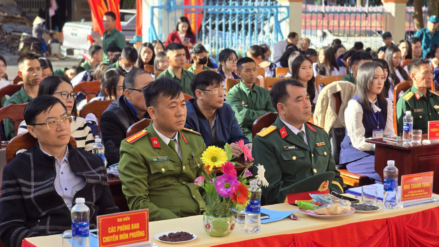 cac-dai-bieu-tham-gia-le-gap-mat-bieu-duong.jpg