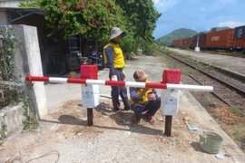 Xóa bỏ 5 lối đi tự mở trên tuyến đường sắt Bắc - Nam