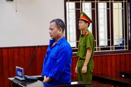 Bị cáo Chương tại phiên tòa sơ thẩm ngày 30-9. Ảnh: N.L