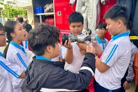 Gia Lai: Gen Z lần đầu trải nghiệm triển lãm về phòng cháy, chữa cháy