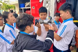 Gia Lai: Gen Z lần đầu trải nghiệm triển lãm về phòng cháy, chữa cháy