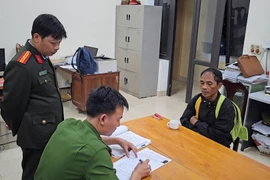 Đối tượng truy nã trốn sang Thái Lan ra đầu thú