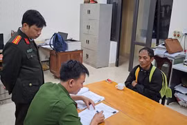 Đối tượng truy nã trốn sang Thái Lan ra đầu thú