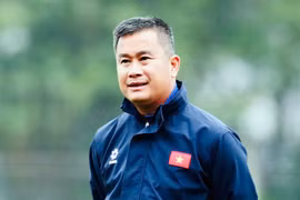 HLV Đinh Hồng Vinh tiếp tục đảm nhiệm vai trò Quyền HLV trưởng đội tuyển U23 Việt Nam