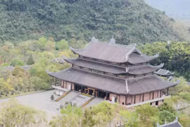 Chạm vào tháng Tư miền Bắc