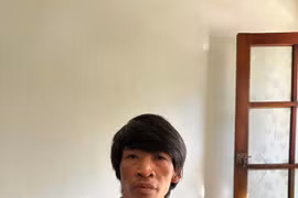 Đối tượng bị truy nã về hai tội danh ra đầu thú