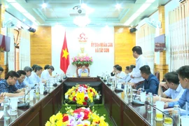 Phó Chủ tịch UBND tỉnh Nguyễn Tự Công Hoàng kiểm tra công tác giải phóng mặt bằng các khu công nghiệp