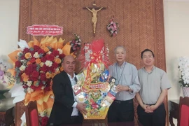 Lãnh đạo Mặt trận tỉnh Gia Lai chúc Tết Tòa Giám mục giáo phận Kon Tum