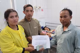 Câu lạc bộ 0 đồng An Phú hỗ trợ kinh phí cho bệnh nhân khó khăn