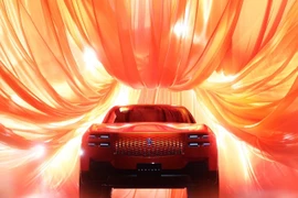 Toyota trình làng mẫu xe ý tưởng Century One of One - Đối đầu Rolls-Royce và Bentley