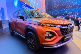 Suzuki Fronx chính thức ra mắt tại Việt Nam: Giá từ 520 triệu đồng, nhiều công nghệ vượt trội