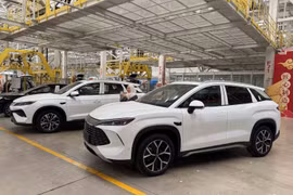 Xe điện Trung Quốc: Giấc mộng vươn tầm thế giới hay cơn ác mộng của cuộc đua đốt vốn?