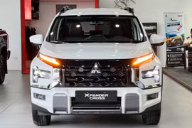 Thị trường ô tô Việt Nam sôi động trở lại với làn sóng xe mới cuối năm 2025