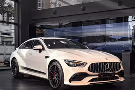 Mercedes-AMG GT 53 giảm giá kỷ lục còn 3,888 tỷ đồng