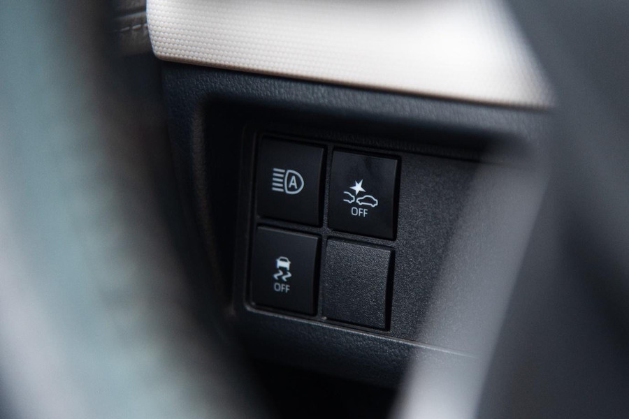 Veloz Cross vượt trội trong phân khúc với nhiều trang bị an toàn. Ảnh: S.T b0b12d25e9b75de904a6.jpg