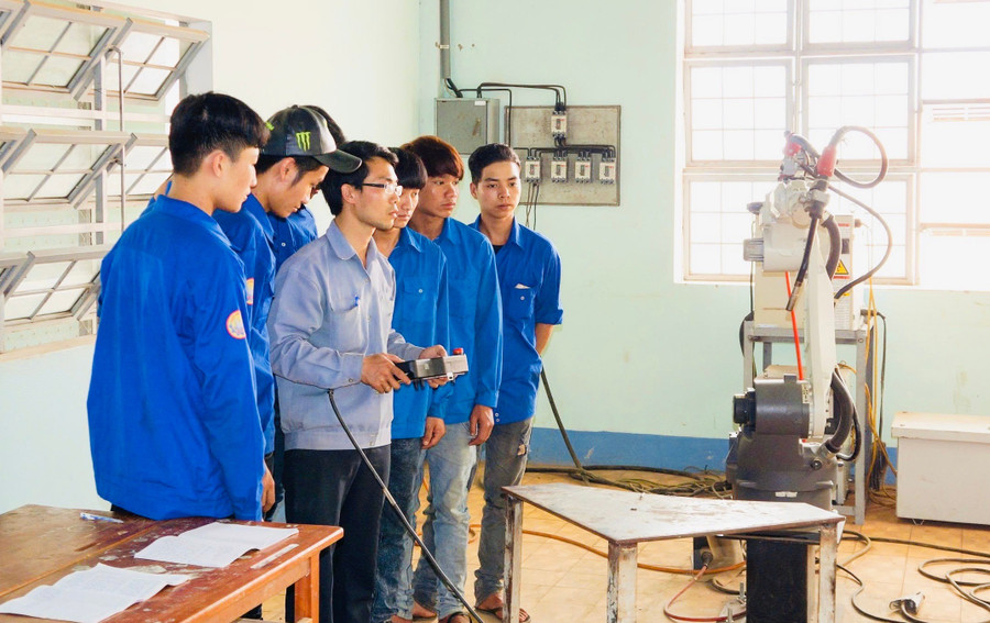 Trường Cao đẳng Gia Lai đặc biệt chú trọng đến việc liên kết để đảm bảo việc làm cho học viên sau học nghề. Ảnh: Trần Tuấn 2cba0b4d637dea23b36c.jpg