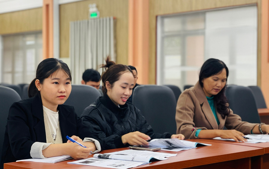 Đại biểu tham dự tập huấn phổ biến kiến thức về truy xuất nguồn gốc sản phẩm, hàng hoá. Ảnh: T.D fb7a8d8fb205065b5f14.jpg