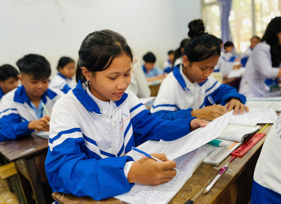 Một bộ SGK thống nhất toàn quốc sẽ giúp học sinh học tập trong một môi trường bình đẳng hơn. Ảnh: T.D gen-h-z7020899824902-68695d01d1e8ea18132f52baa29853b5.jpg