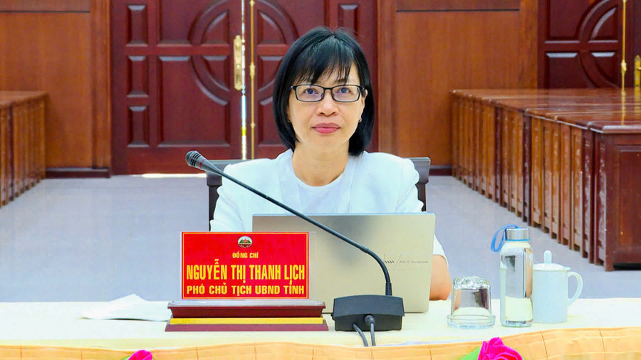 Đồng chí Nguyễn Thị Thanh Lịch-Phó Chủ tịch UBND tỉnh Gia Lai, Trưởng ban Chỉ đạo thi cấp tỉnh Kỳ thi tốt nghiệp THPT năm 2025 chủ trì hội nghị tại điểm cầu Gia Lai. Ảnh: T.D 684d2dae0ec0b99ee0d1.jpg