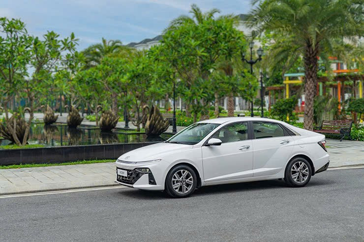 Hyundai Accent “thống trị” phân khúc sedan cỡ B, giá chỉ từ 439 triệu đồng. Ảnh: S.T 8f74ab38f8454d1b1454.jpg