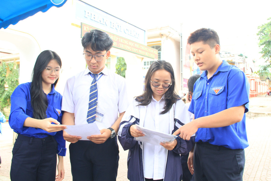 Trong buổi học quy chế, toàn tỉnh có 16.071/16.206 thí sinh tham gia. Ảnh: H.H hoai-pbc-5497.jpg