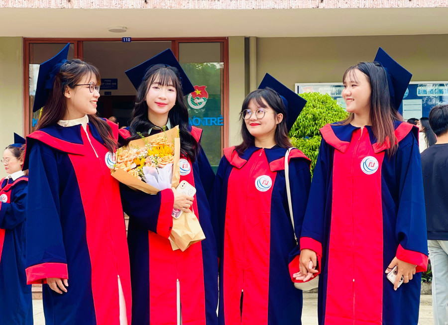 Sinh viên Trường Đại học Quy Nhơn trong lễ tốt nghiệp đại học hệ chính quy đợt 1 năm 2025. Ảnh: T.D a831e30bc72d4f73163c.jpg