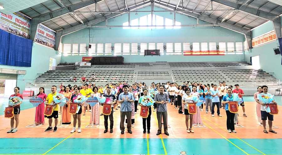 Quang cảnh lễ khai mạc Hội thao Báo chí khu vực Tây Nguyên mở rộng năm 2025. Ảnh: Ngọc Duy hnb.jpg