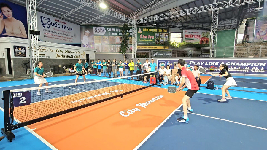 Ở nội dung Pickleball các vận động viên thi đấu tại sân City Moutain Pickleball (TP. Pleiku) và đã diễn ra với những pha bóng đẹp mắt. Ảnh: Ngọc Duy 1000018240.jpg