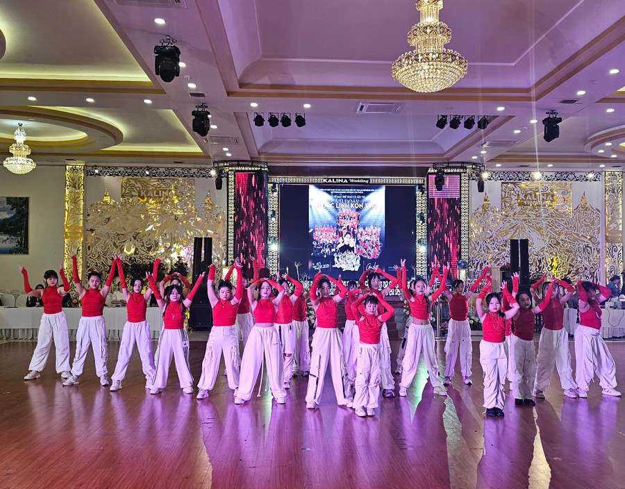 Các vận động viên tranh tài ở nhiều nhóm tuổi với các thể loại phong phú. Ảnh: R'Ô HOK z6891741110293-092b9759da52fa835d5304dd6d56aebd.jpg