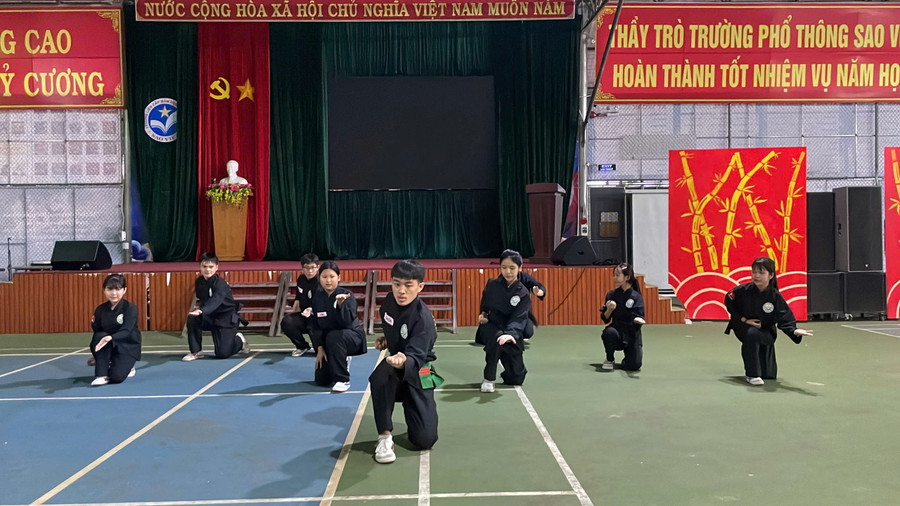 Các vận động viên thi đấu Giải Võ cổ truyền chào mừng hội thao khóa học trải nghiệm hè năm học 2025-2026. Ảnh: Ánh Dương cac-van-dong-vien-thi-dau-giai-vo-co-truyen-chao-mung-hoi-thao-khoa-hoc-trai-nghiem-he-nam-hoc-2025-2026-anh-anh-duong.jpg