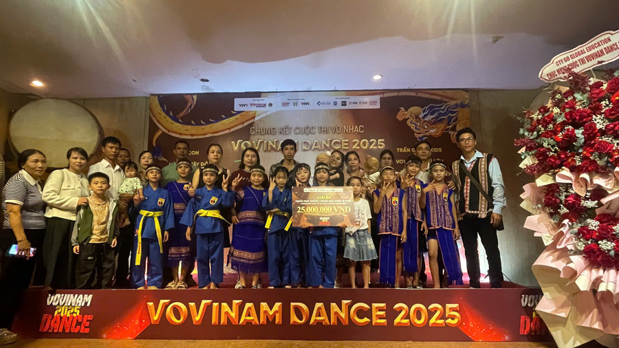 CLB Vovinam xã Ia Grai giành giải ba tại vòng chung kết cuộc thi Võ nhạc Vovinam Dance 2025. Ảnh: ĐVCC z6940153465275-84facd93259c17edaace8dcd6d87cb17.jpg