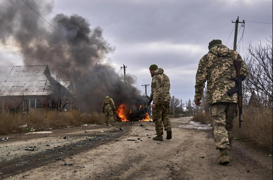 Quân đội Ukraine trên chiến trường. Ảnh: Reuters t2.jpg