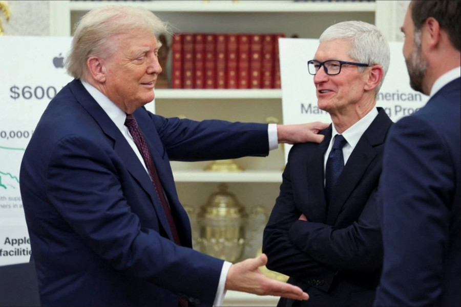 Tổng thống Trump hoan nghênh quyết định đầu tư thêm của Apple ngày 6-8. Ảnh: Reuters tong-thong-trump-hoan-nghenh-quyet-dinh-dau-tu-them-cua-apple-ngay-6-8-anh-reuters.jpg