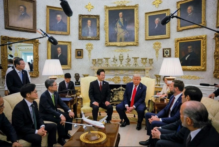 Tổng thống Trump gặp Tổng thống Hàn Quốc Lee Jae Myung hồi tháng 8. Ảnh: Reuters t3.jpg