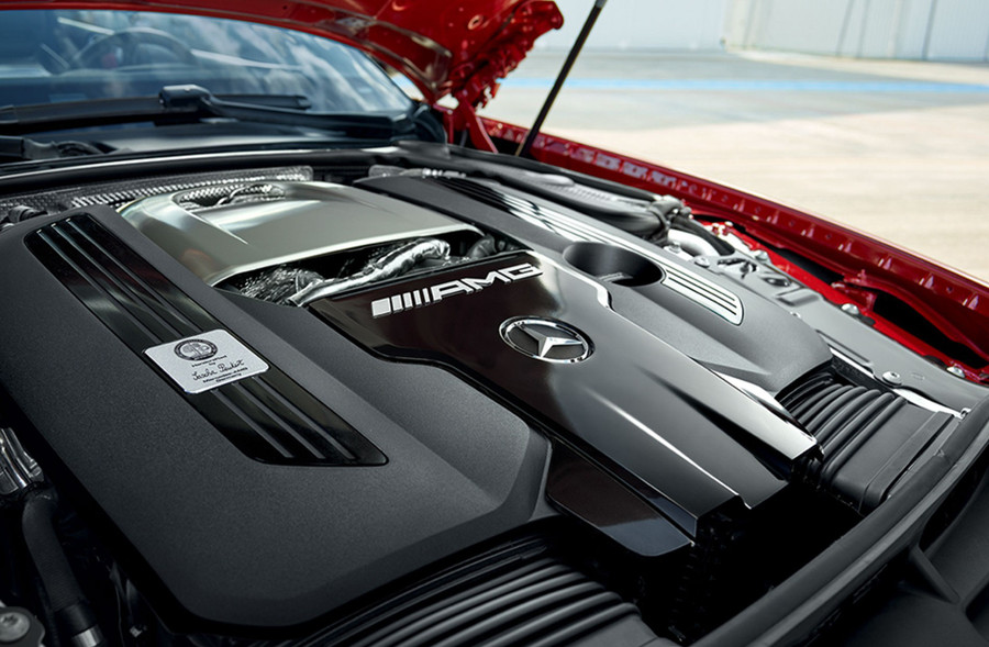 Động cơ V8 4.0 Biturbo kết hợp động cơ trên Mercedes-AMG SL 63 S E Performance. Ảnh: S.T 5.jpg