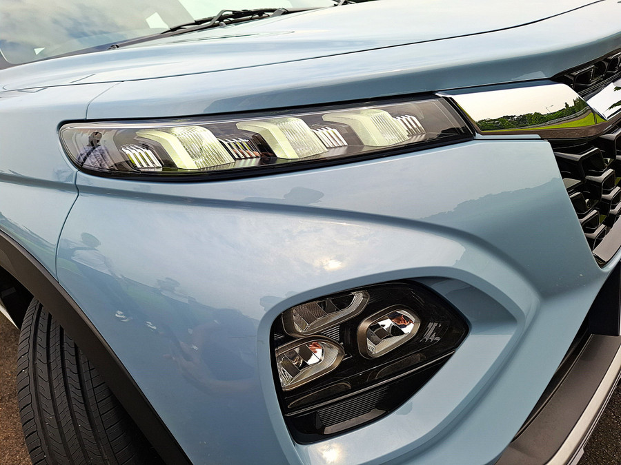 Cụm đèn chiếu sáng và đèn hậu của Suzuki Fronx đều sử dụng công nghệ LED. Ảnh: S.T 4.jpg