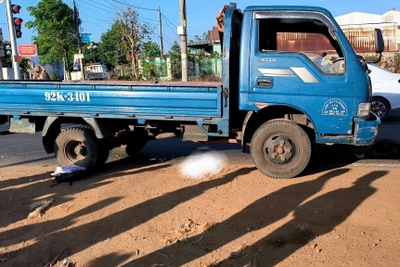 Gia Lai: Nam sinh lớp 9 tử vong sau va chạm với xe tải