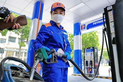Sau 30-4: Rút giấy phép kinh doanh xăng dầu nếu không cấp hóa đơn điện tử