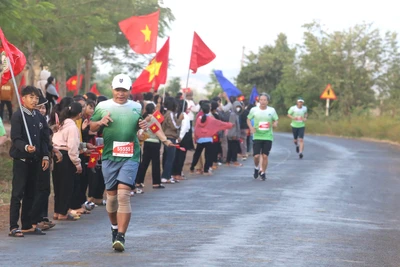 Hào hứng chinh phục cung đường Half Marathon Chư Pưh