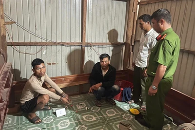Khởi tố 4 đối tượng mua bán và tổ chức sử dụng trái phép chất ma túy
