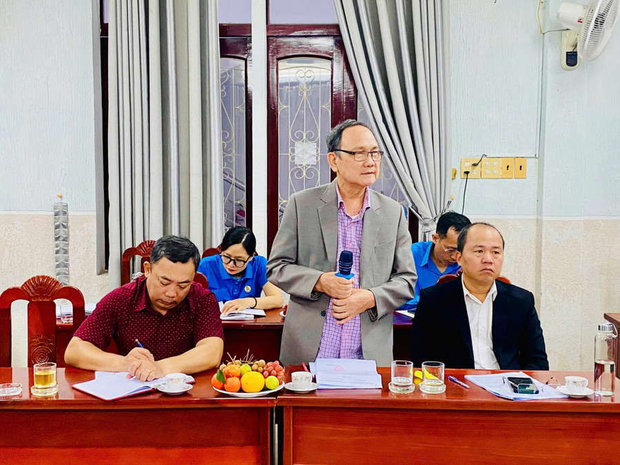 Para delegasi berpartisipasi dalam diskusi di lokakarya. Foto: Nhat Truong cac-dai-bieu-tham-gia-thao-luan-tai-hoi-thao.jpg