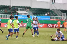 U17 Huế và U17 PVF lọt vào trận chung kết 