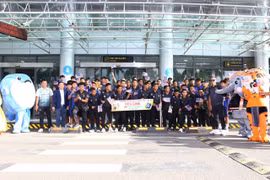 Tiếp đón 5 câu lạc bộ quốc tế tại sân bay Pleiku 