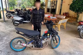 Xử lý thanh niên điều khiển xe máy độ chế biểu diễn để “tạo nét”