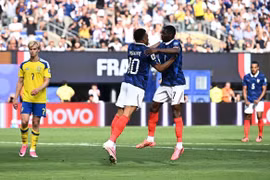 Mbappe lập cú đúp, Pháp thị uy sức mạnh trước Thụy Điển